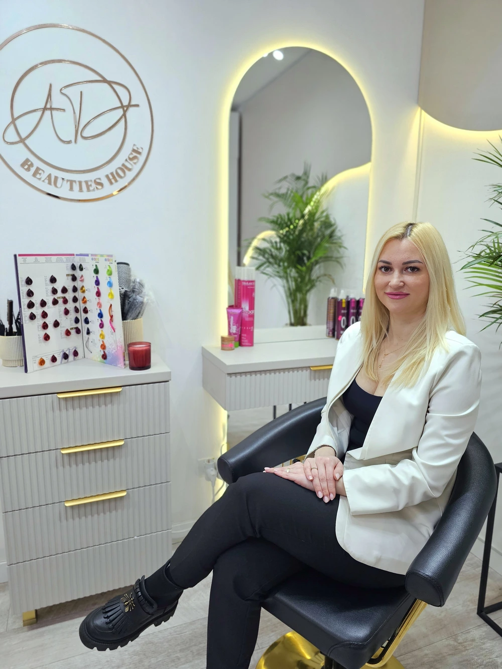 Vali - Stilist Coafor la Salon Beauties House București